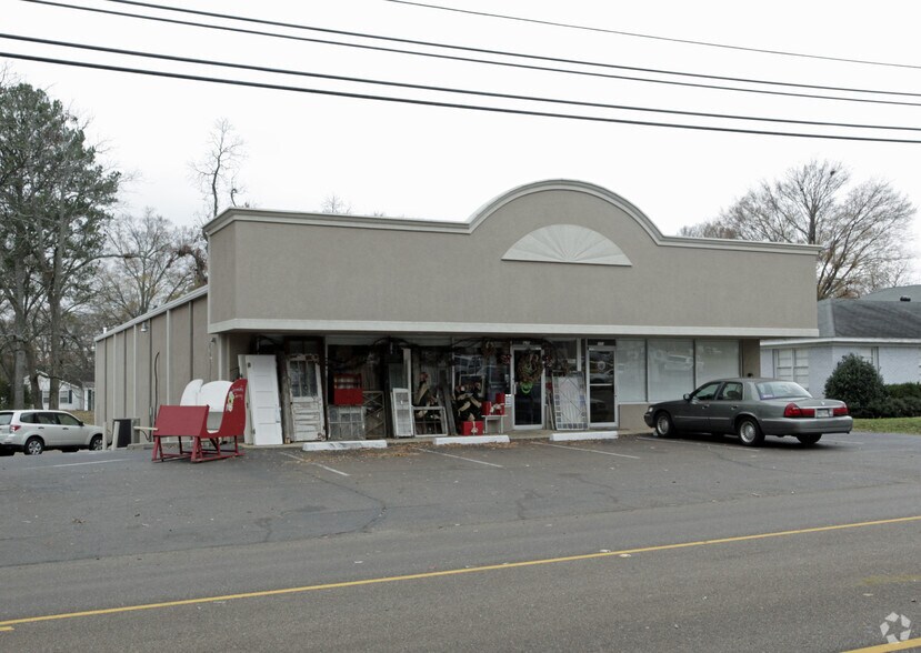 Primary Photo Of 133-135 Commerce St, Hernando Freestanding For Lease