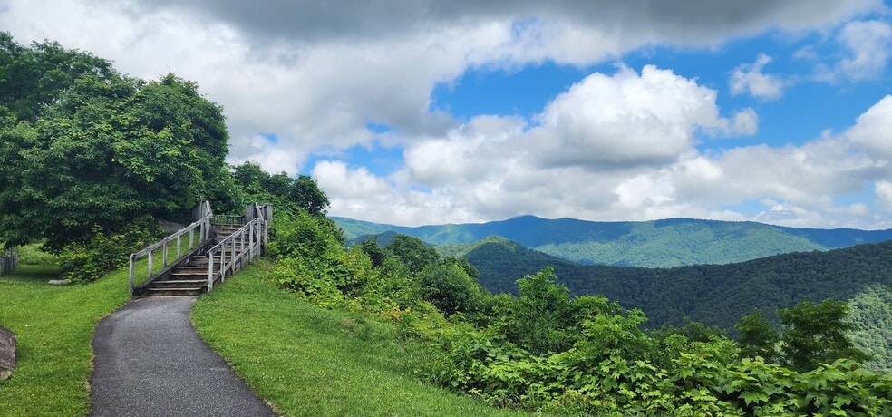 More Photos Of 290 N Main St, Robbinsville Hotel For Sale