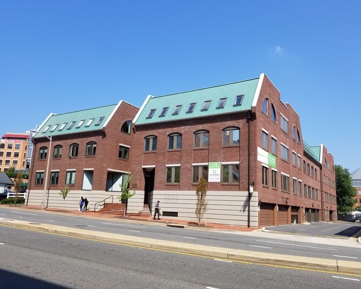 More Photos Of 1611 Duke St, Alexandria Office For Sale