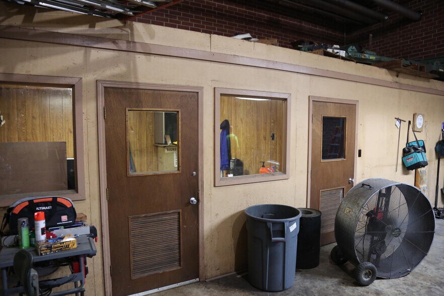 More Photos Of 4730 Ninety Six Hwy, Ninety Six Distribution For Sale