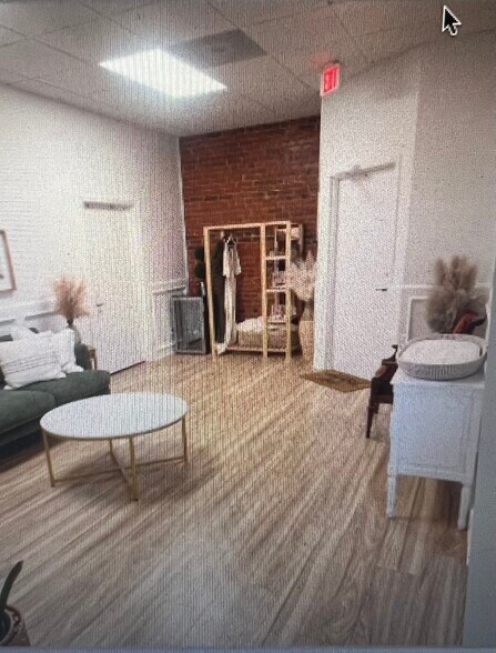 More Photos Of 110 N Cherry St, Olathe Office Residential For Lease