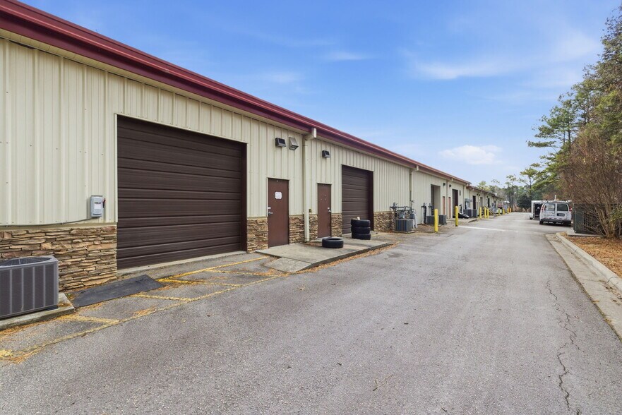 More Photos Of 3201 Northside Dr, Raleigh Light Distribution For Lease