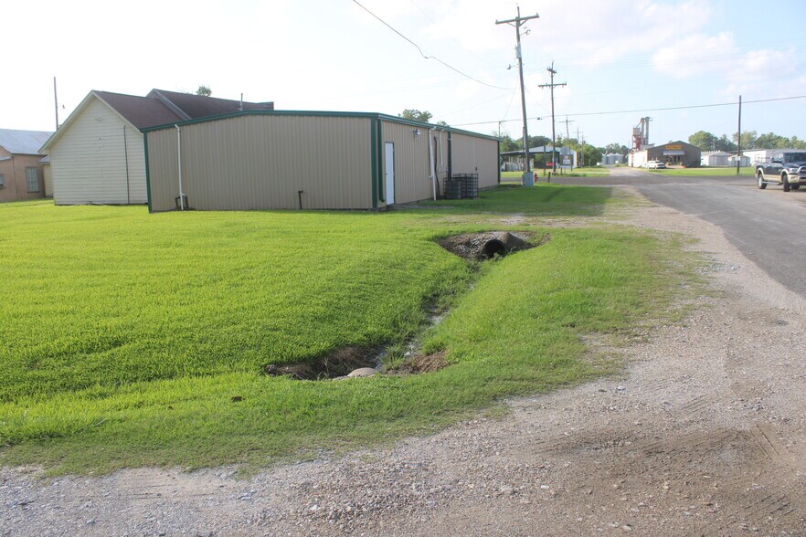 More Photos Of 344 Broadway, Winnie Religious Facility For Sale