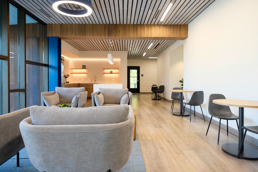 More Photos Of 320 Wingo Way, Mount Pleasant Coworking Space