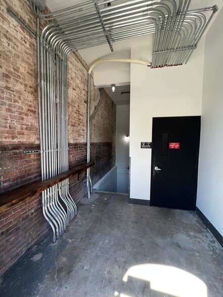 More Photos Of 190 Christopher Columbus Dr, Jersey City Office Residential For Lease