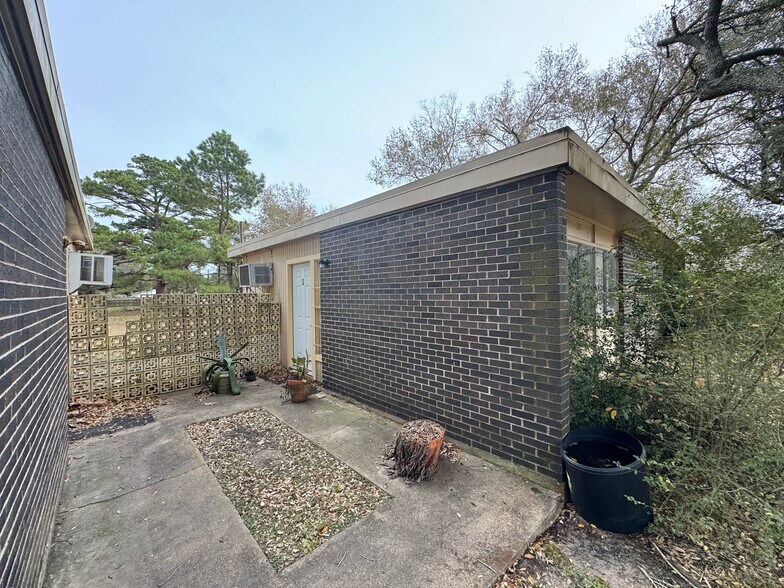 More Photos Of 300 Echols st, Prairie View Multifamily For Sale