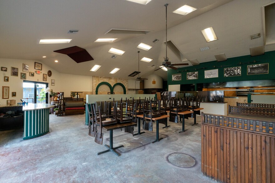 More Photos Of , Saint Pete Beach General Retail For Sale