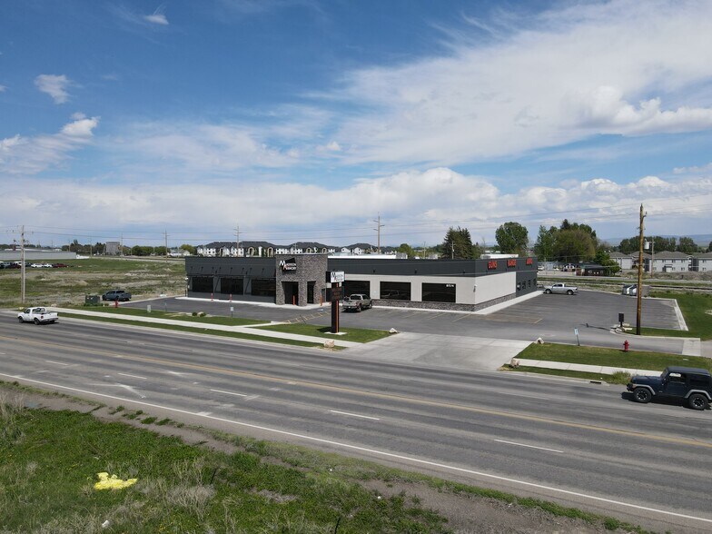 More Photos Of 870 N 2nd E, Rexburg General Retail For Lease