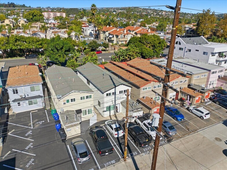 More Photos Of 2033 Garnet Ave, San Diego Apartments For Sale
