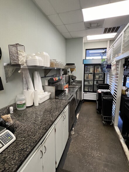 More Photos Of 7036 Highway 90, Longs Restaurant For Sale