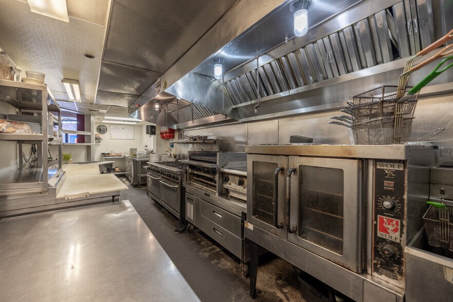 More Photos Of 743 Haywood Rd, Asheville Restaurant For Sale