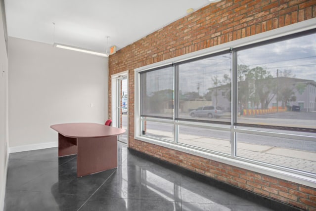 More Photos Of 2511 W Columbus Dr, Tampa Medical For Sale