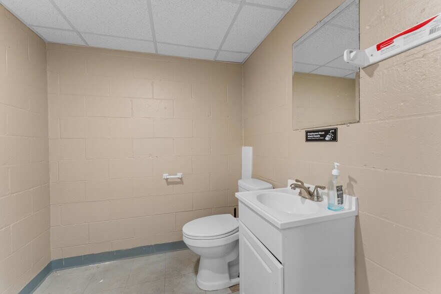 More Photos Of 628 Belmont St, Brockton Freestanding For Sale