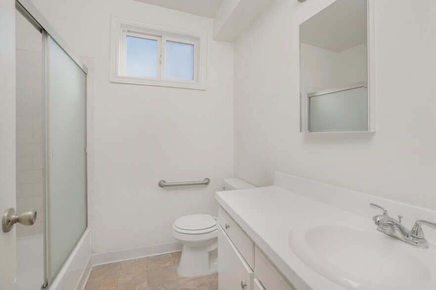 More Photos Of 7000 Etiwanda Ave, Reseda Apartments For Sale