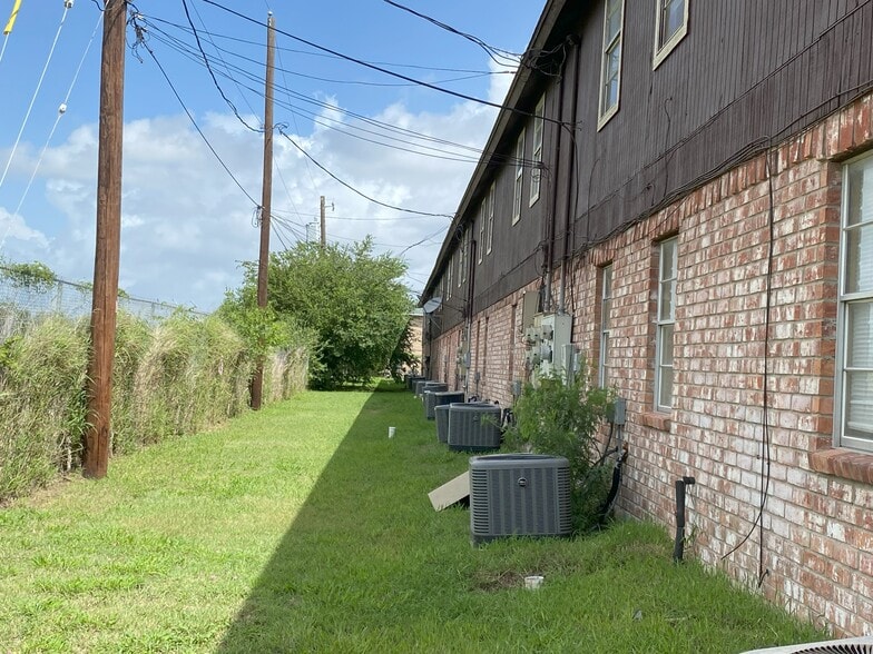 More Photos Of 2095 La Palma St, San Benito Apartments For Sale