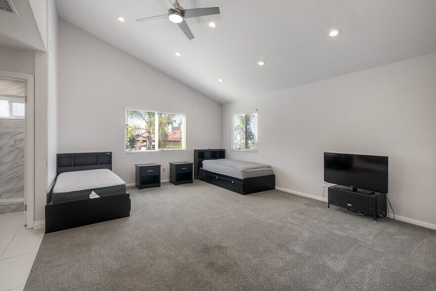 More Photos Of 6809 Corintia St, Carlsbad Multifamily For Sale