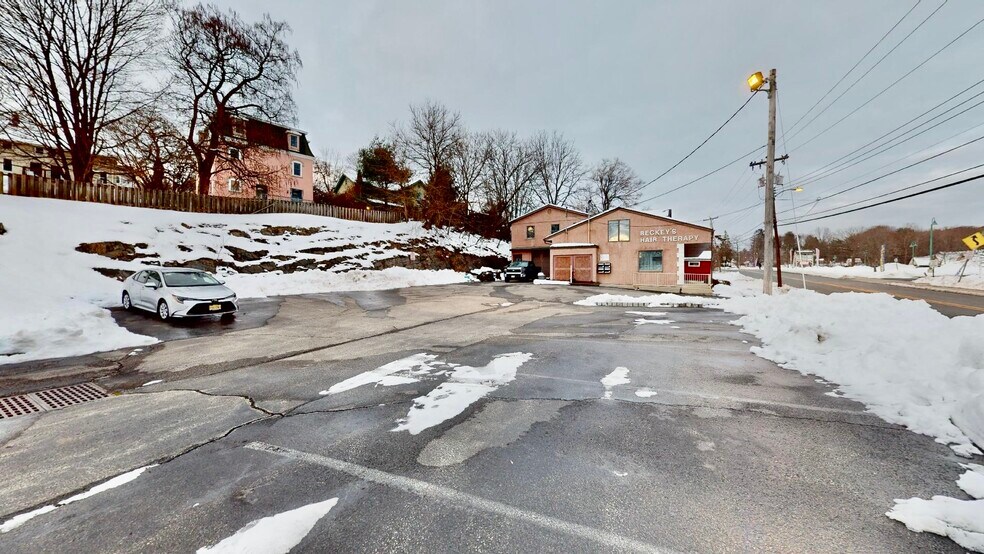 More Photos Of 59 E Main St, Sussex Storefront Retail Residential For Lease