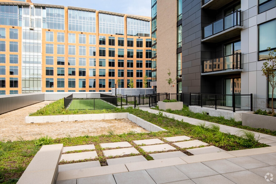 More Photos Of 216 S Pinckney St, Madison Apartments For Lease