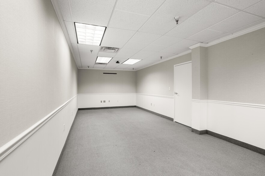 More Photos Of 46611 Corporate Dr, Lexington Park Office For Lease