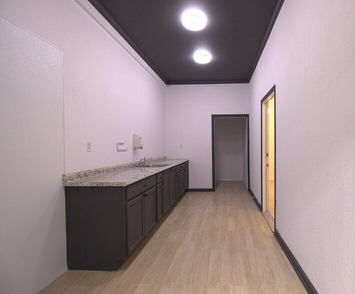 More Photos Of 18025 W Little York Rd, Katy Flex For Sale