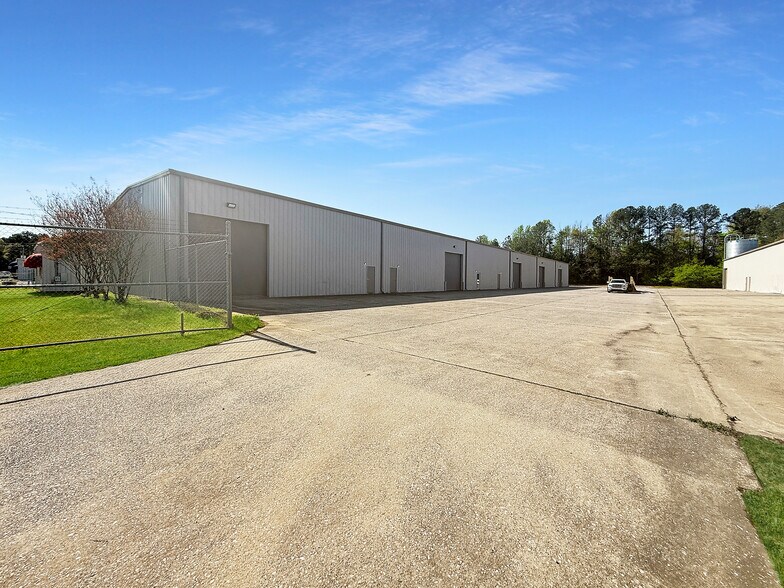 More Photos Of 1305 Whigham Pl, Tuscaloosa Warehouse For Lease
