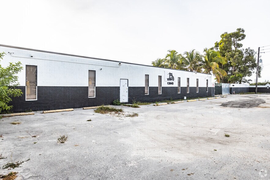 More Photos Of 13045 Cairo Ln, Opa Locka Land For Lease