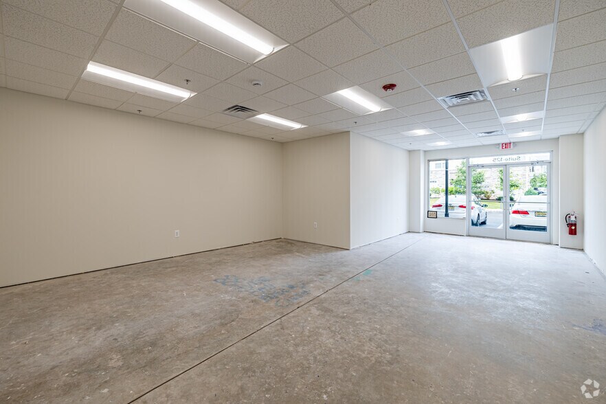 More Photos Of 1 Housel Cir, Hillsborough Apartments For Lease