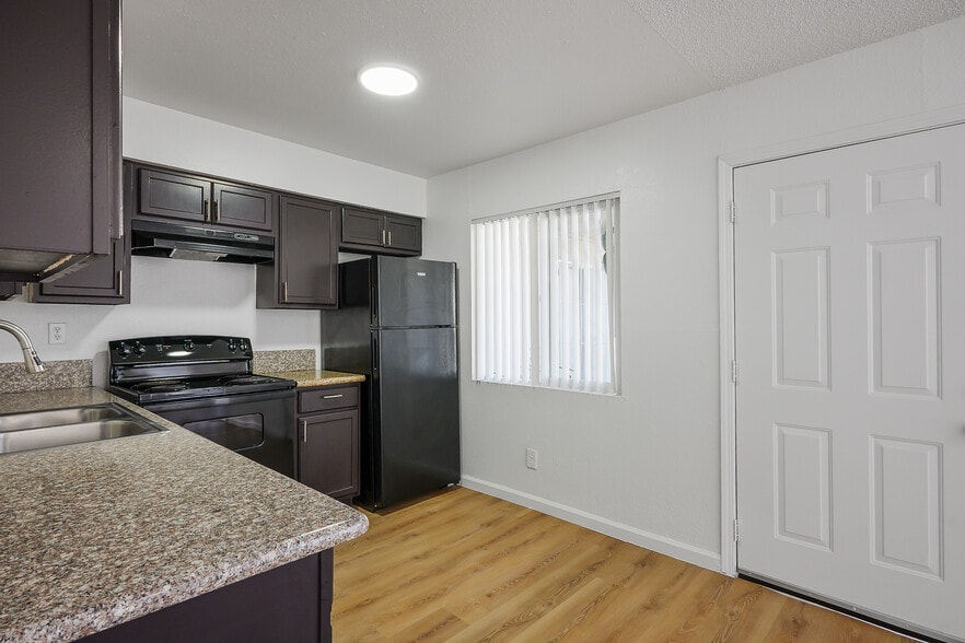 More Photos Of 1076-1112 Sierra Vista Dr, Las Vegas Apartments For Sale