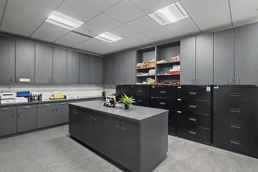 More Photos Of 8831 Windsor Pky, Johnston Office Residential For Sale