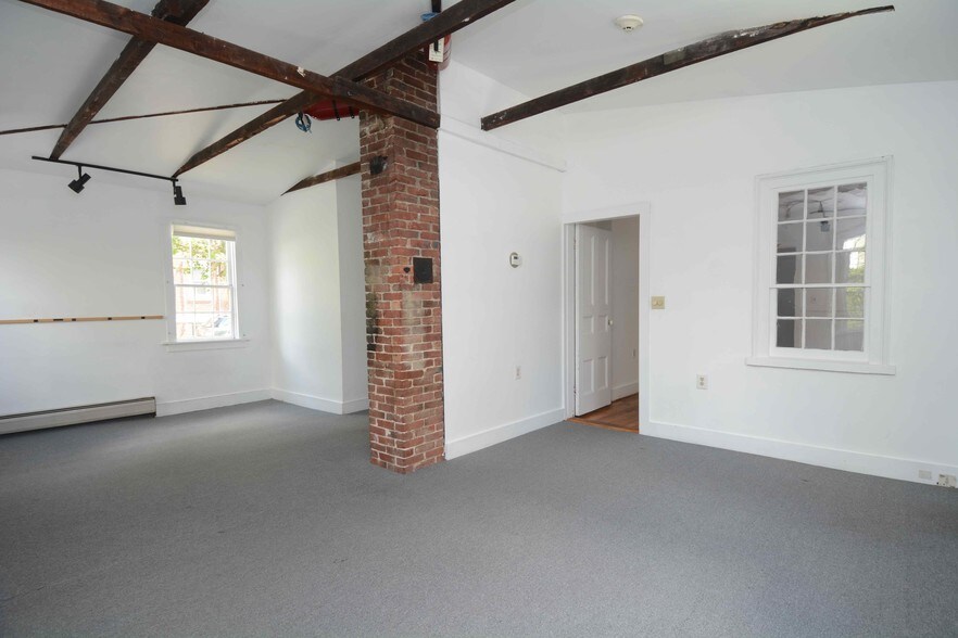 More Photos Of 393-395 Massachusetts Ave, Arlington Office For Sale