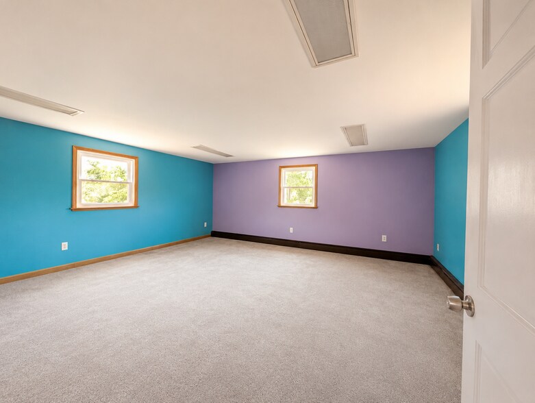 More Photos Of 69 W End Ave, Somerville Office Residential For Sale