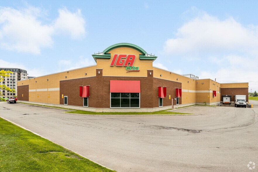 More Photos Of 10-18 Pl De La Triade, Pointe-claire Freestanding For Lease