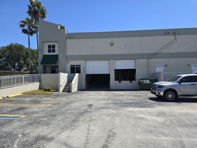 More Photos Of 4630 NW 74th Ave, Miami Warehouse For Lease