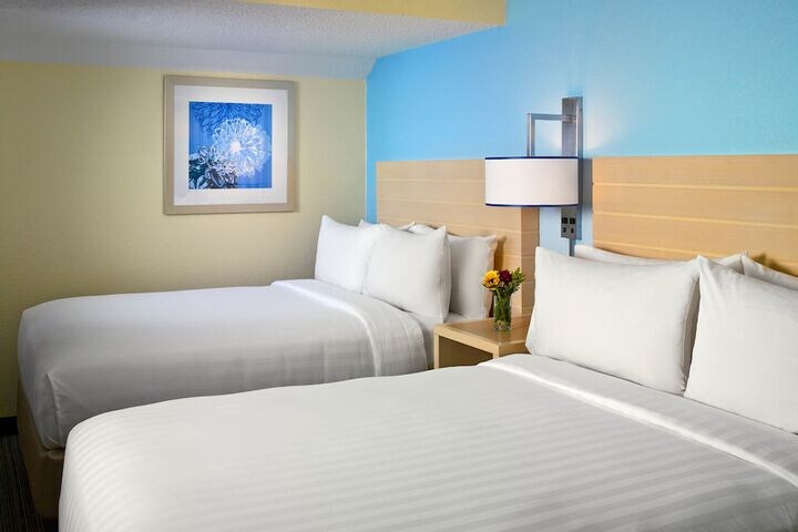 More Photos Of 15431 Conway Rd, Chesterfield Hotel For Sale