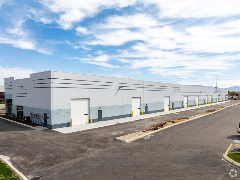 More Photos Of 12347 W Executive Dr, Boise Warehouse For Lease