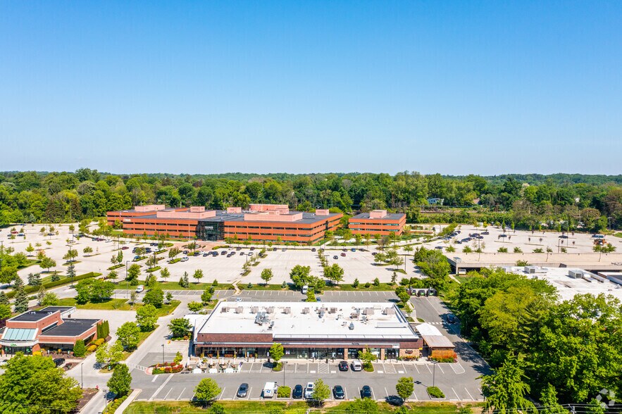 More Photos Of 210-236 N Radnor Chester Rd, Radnor Restaurant For Lease