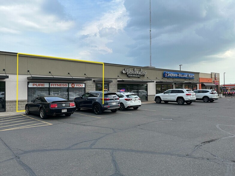 Primary Photo Of 1417-1431 S Hastings Way, Eau Claire Freestanding For Lease