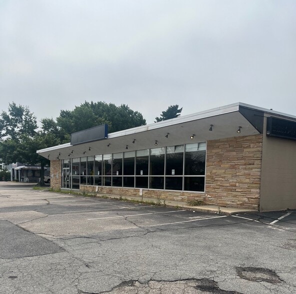 More Photos Of 2841 Pawtucket Ave, Riverside Freestanding For Lease