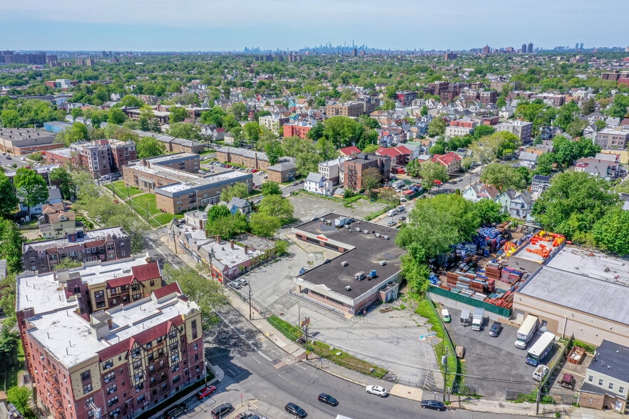 More Photos Of 220-230 S Fulton Ave, Mount Vernon Supermarket For Lease