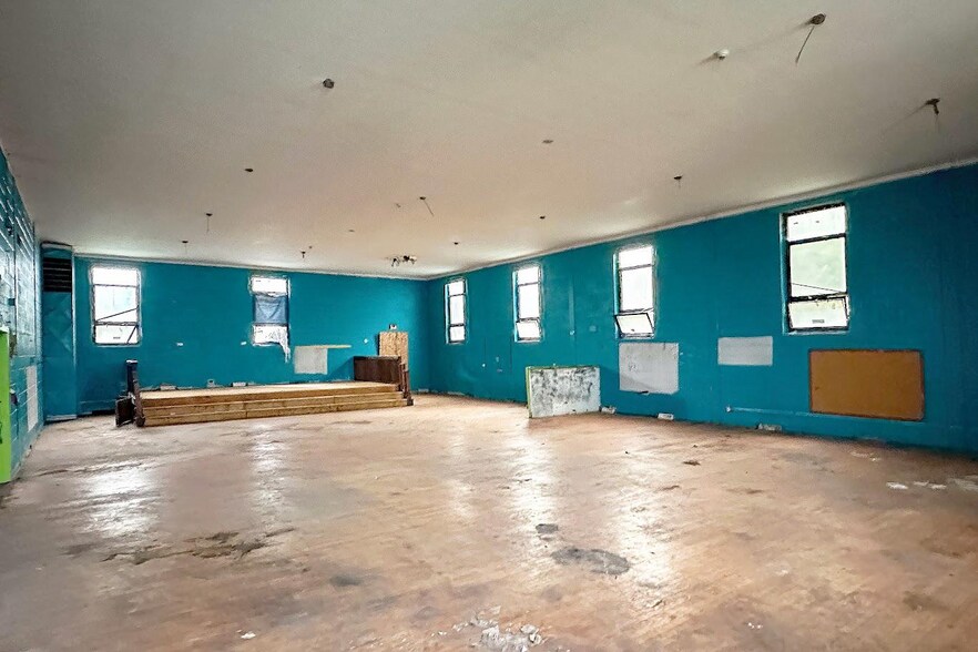 More Photos Of 678 Florence St, Camden Daycare Center For Sale