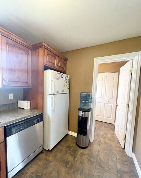 More Photos Of 2549 4th Ave N, Okanogan Office Residential For Sale