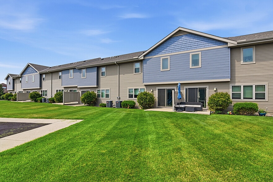 More Photos Of 725 Roberts Rd, Sartell Apartments For Sale