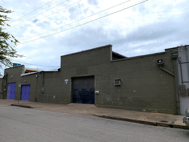 Primary Photo Of 2511 Swiss Ave, Dallas Light Manufacturing For Lease