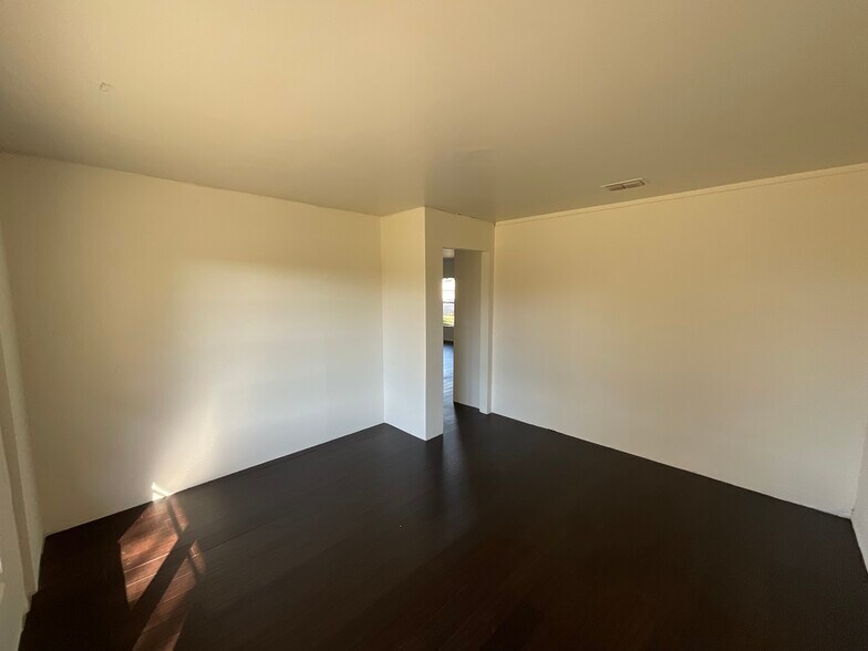 More Photos Of 14601 W Highway 71, Austin Office Residential For Sale