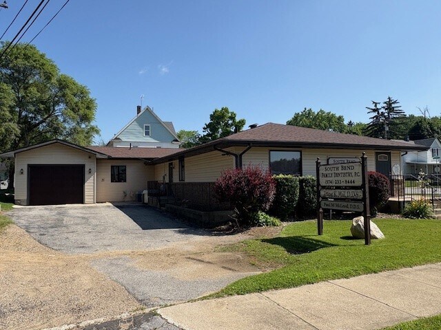 More Photos Of 1637 Portage Ave, South Bend Medical For Sale