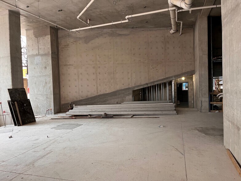 More Photos Of 313 W 17th St, Austin Apartments For Sale