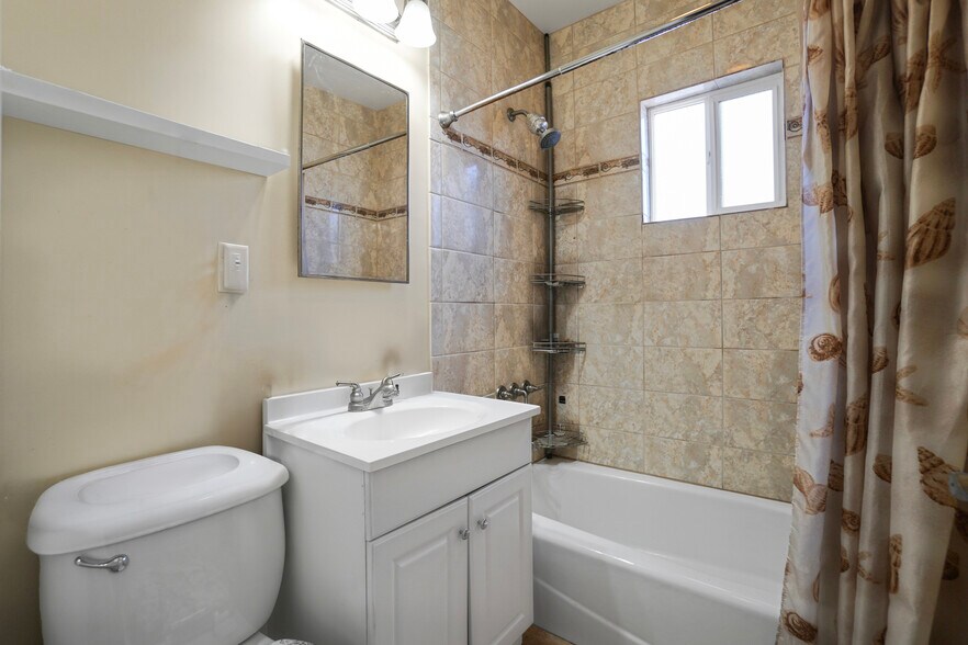 More Photos Of 11850 Hawthorne Blvd, Hawthorne Storefront Retail Residential For Sale