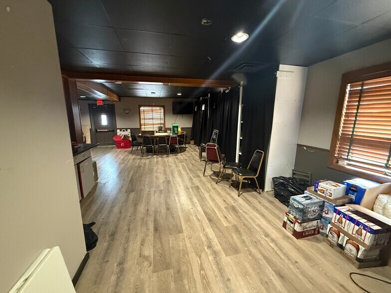 More Photos Of 7500-7504 N Main St, Dayton Bar For Sale