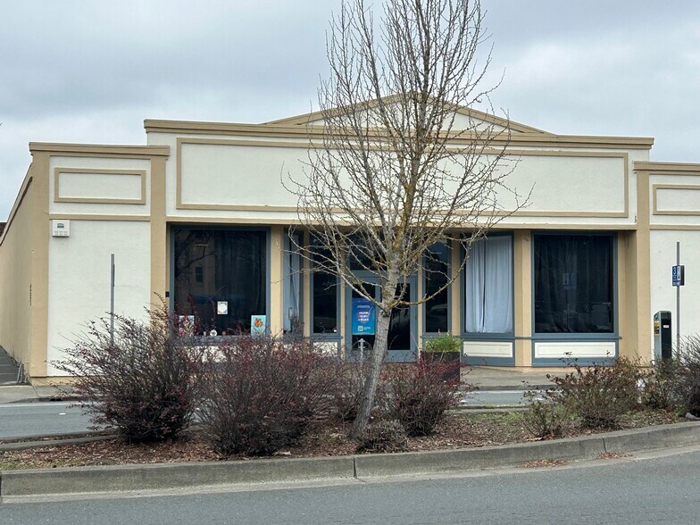 More Photos Of 111 3rd St, Santa Rosa Storefront Retail Office For Sale