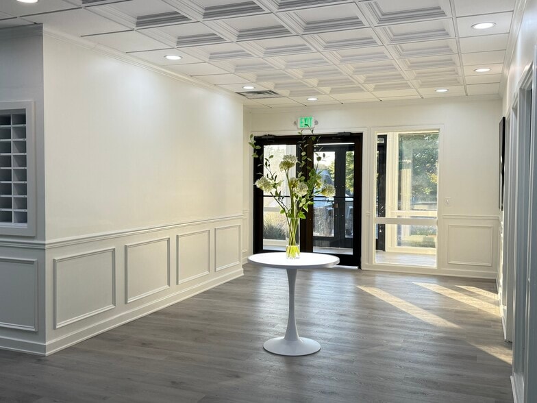 More Photos Of 20 Office Park Way, Pittsford Office For Lease